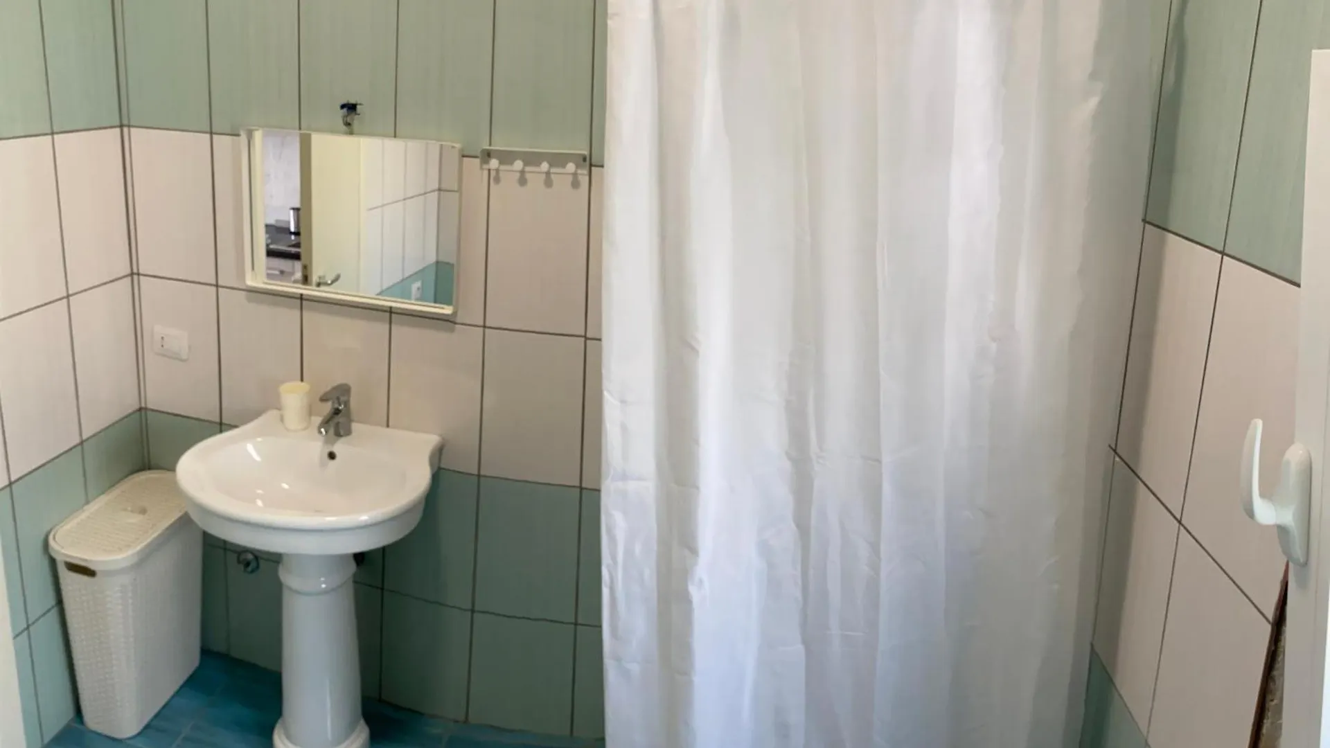 Daire Doras Room Dhërmi