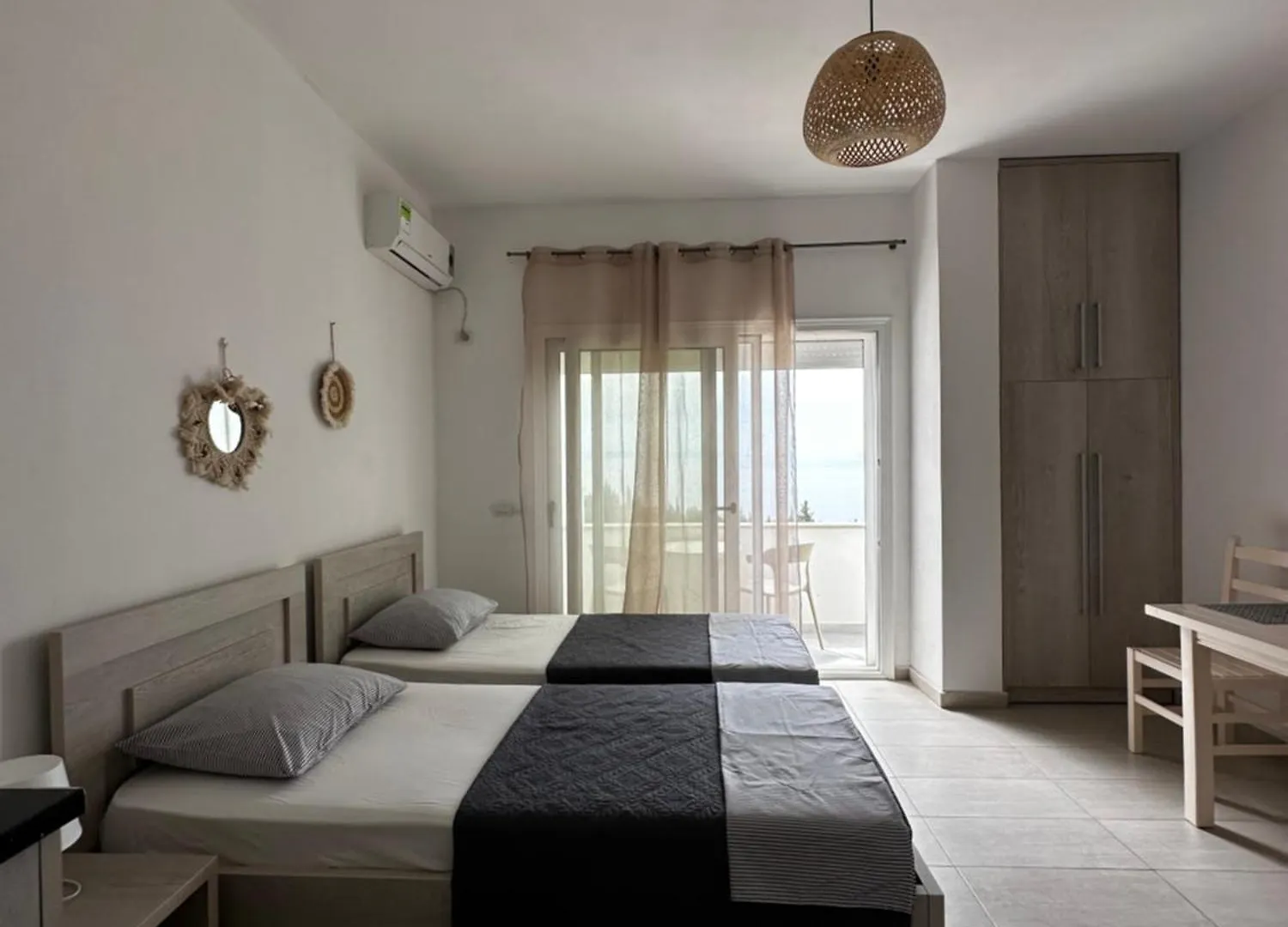 Doras Room Dhërmi