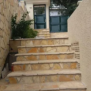 מלון דירות El Doro, דרמי